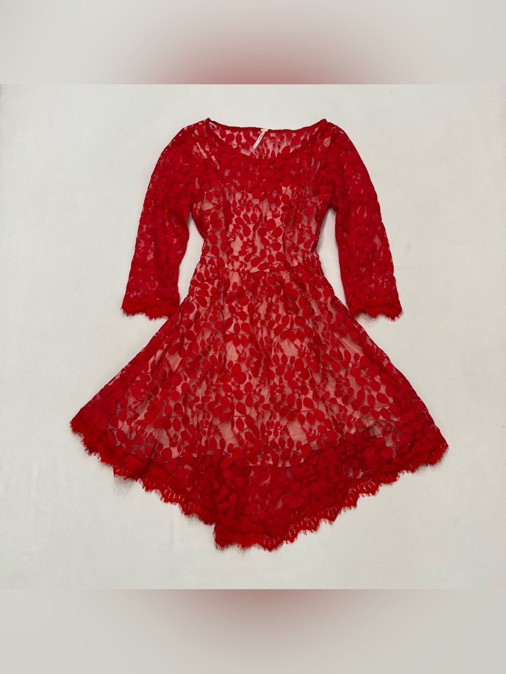 Free People Red Floral Mesh Lace Mini Dress Sz 6 Y2K Boho Handkerchief Hem